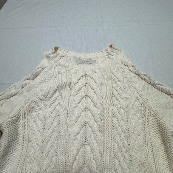 white knitted sweater brand loft size small - Picture 4 of 5